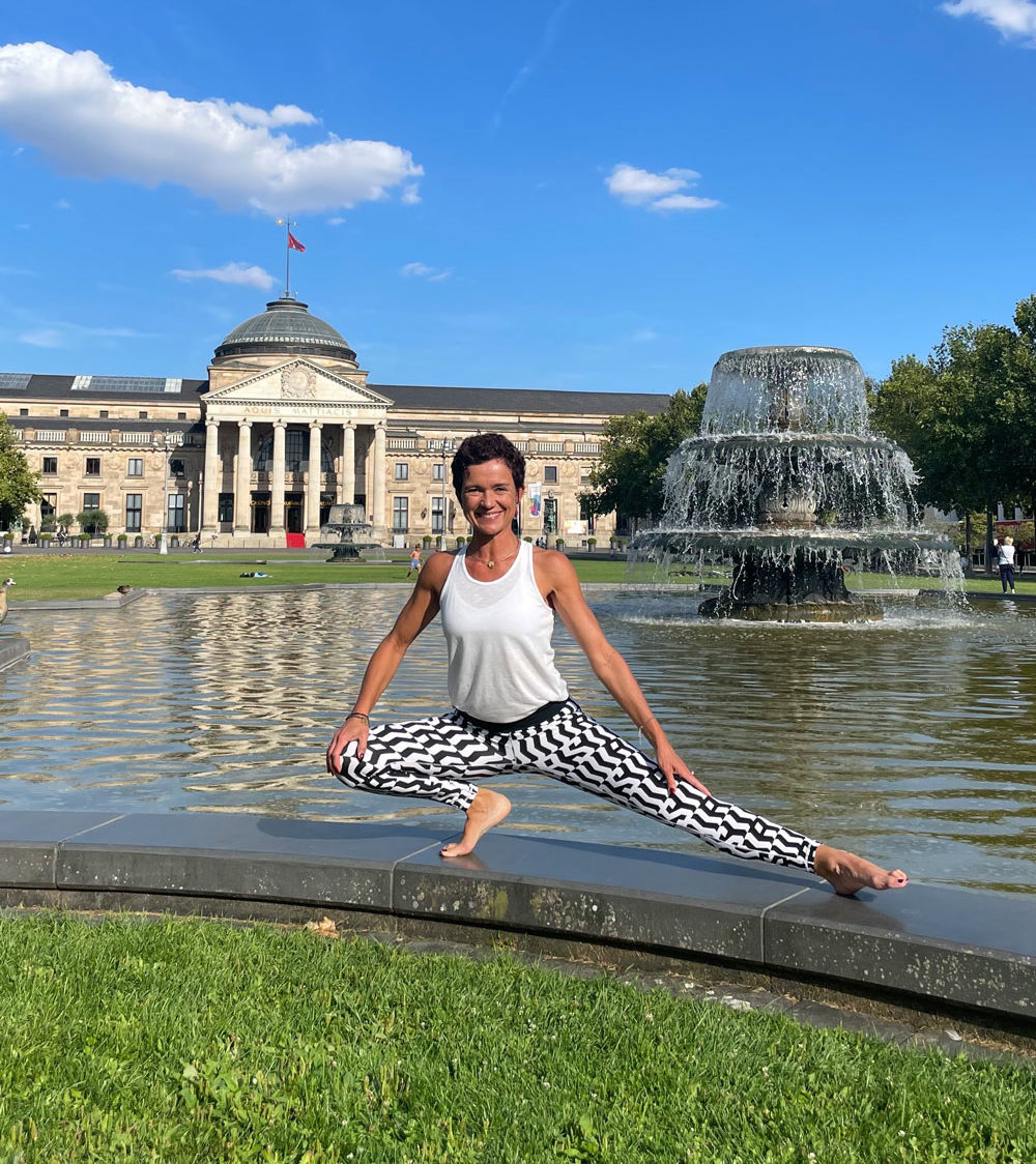 Ausfallschritt Kirsten Böttger fit by Yoga